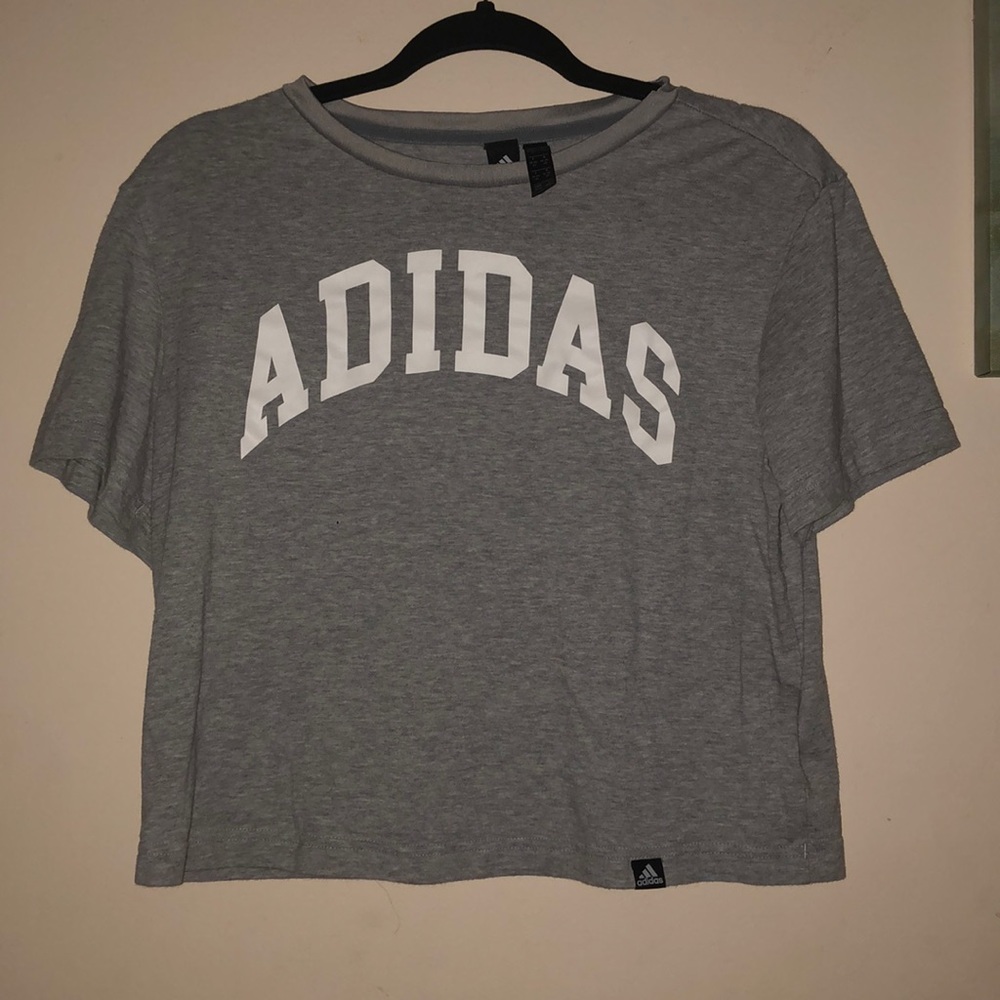 M Adidas short sleeve!